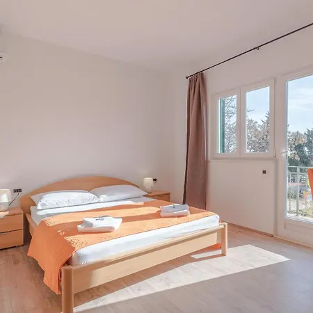 Amazing In With Wifi&3 Bedrooms Vakantiehuis Vrsi