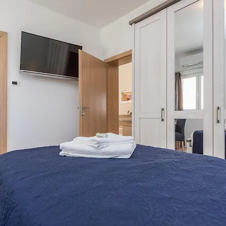 Holiday home Amazing In With Wifi Vrsi